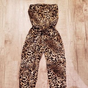 ❌ITEM SOLD❌Romper with clutch